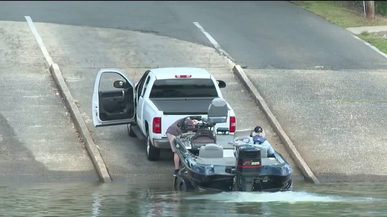 Dr. Neil Winawer shares crucial boating safety tips