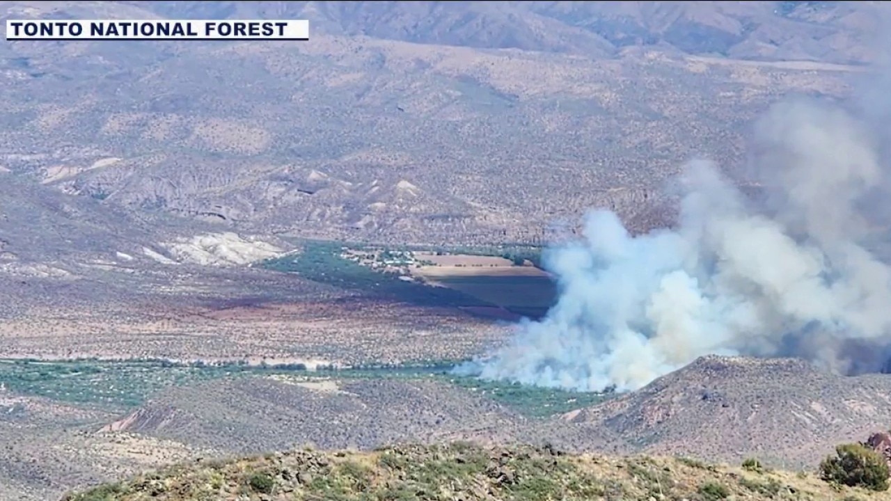 Horseshoe Fire burns north of the Phoenix area