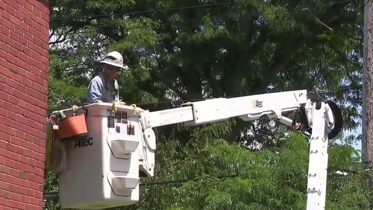 Some residents deal with day five without power