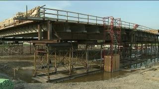Rawson Ave bridge set to be installed