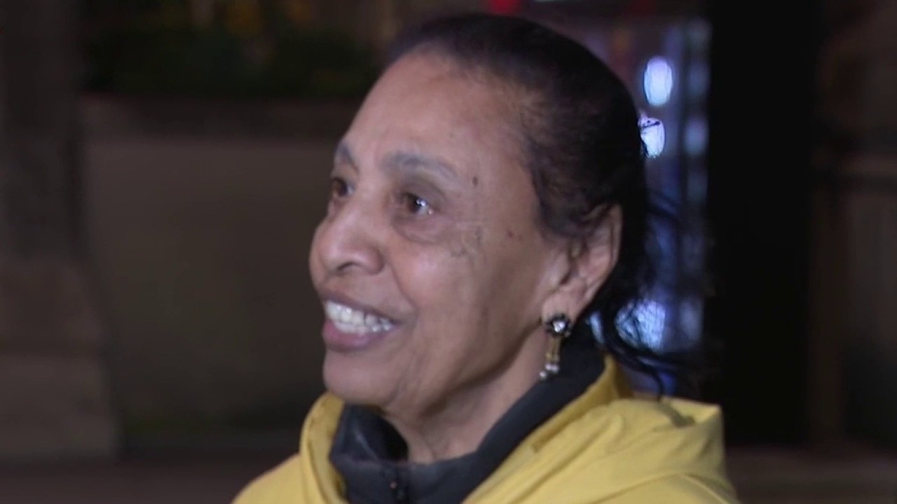 Chicagoans pray for Pope Leo XIV ahead of lung surgery