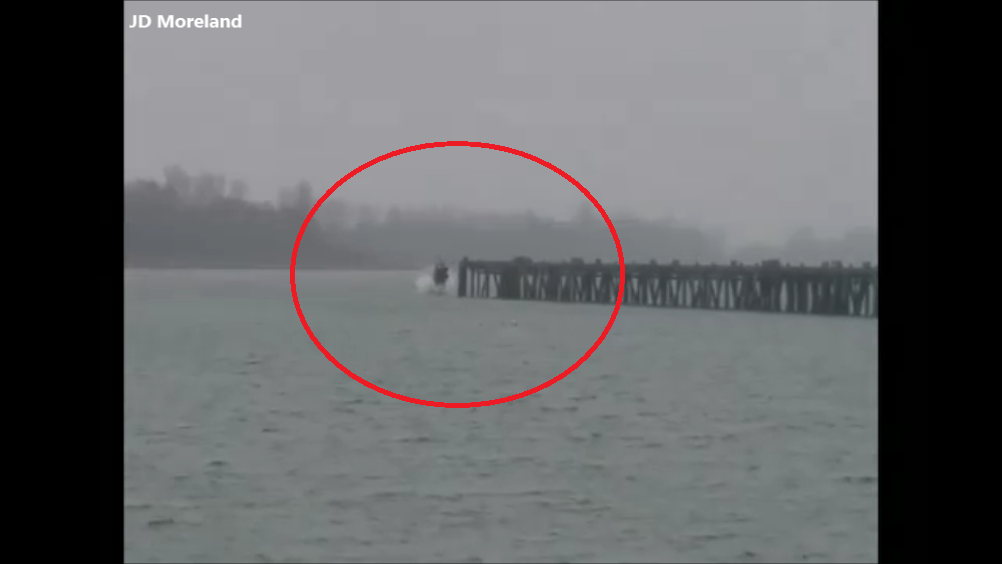 Video shows man drive off Oregon pier into water to avoid cops