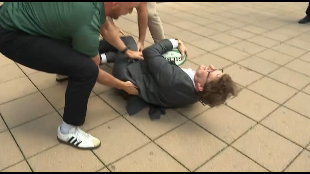 Chicago Hounds give Fox Chicago anchor first aid kit after rugby catch