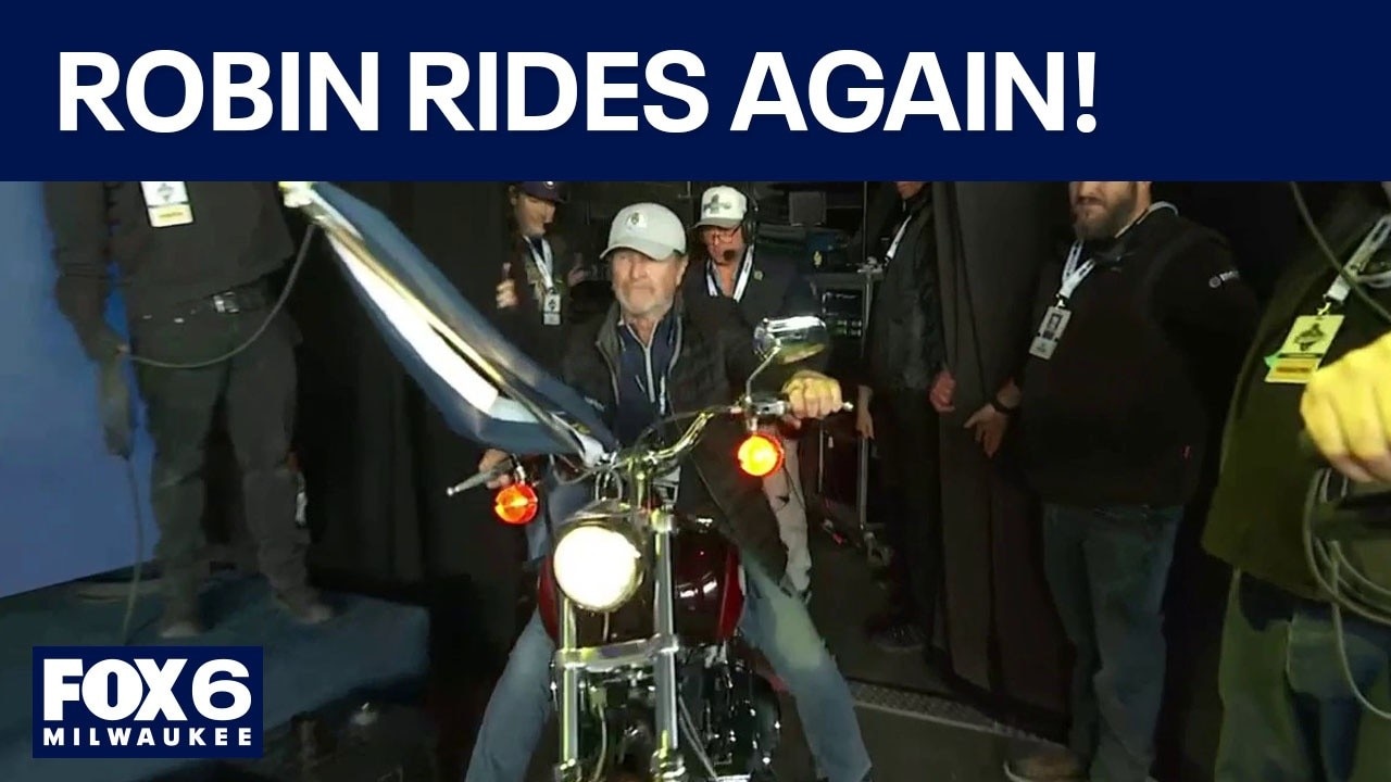 Robin Yount rides Harley at World Series rally