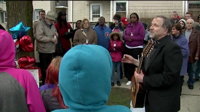 Relatives, neighbors hold vigil for Racine delivery driver killed on the job