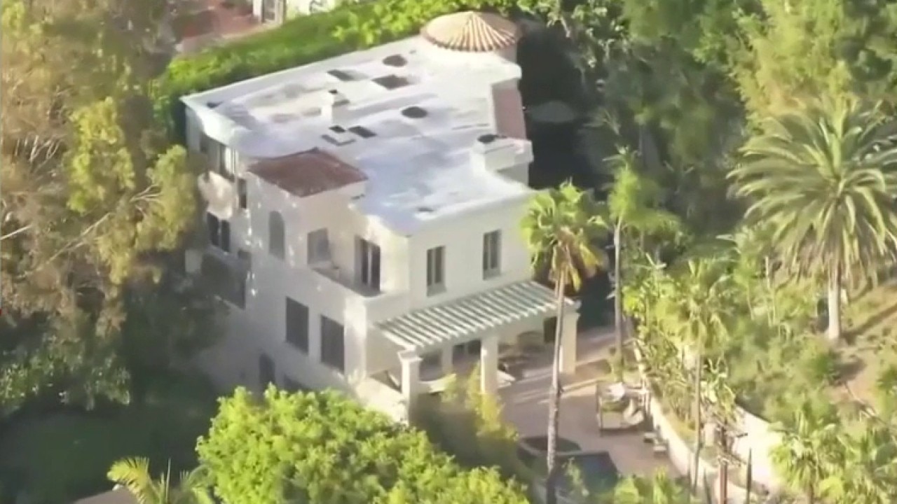 Singer D4VD arrested in 14-year-old's viral murder case