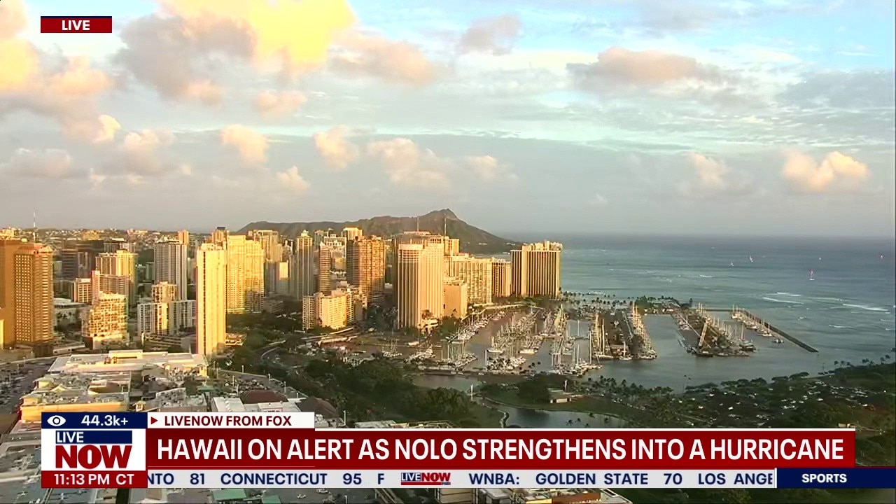 Nolo strengthens into hurricane as it moves toward Hawaii