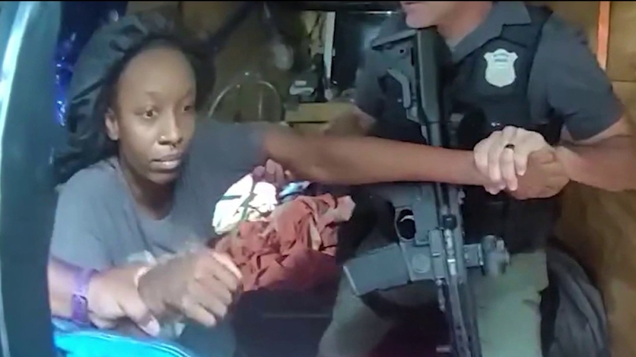 Bodycam footage released of officers rescuing missing girls