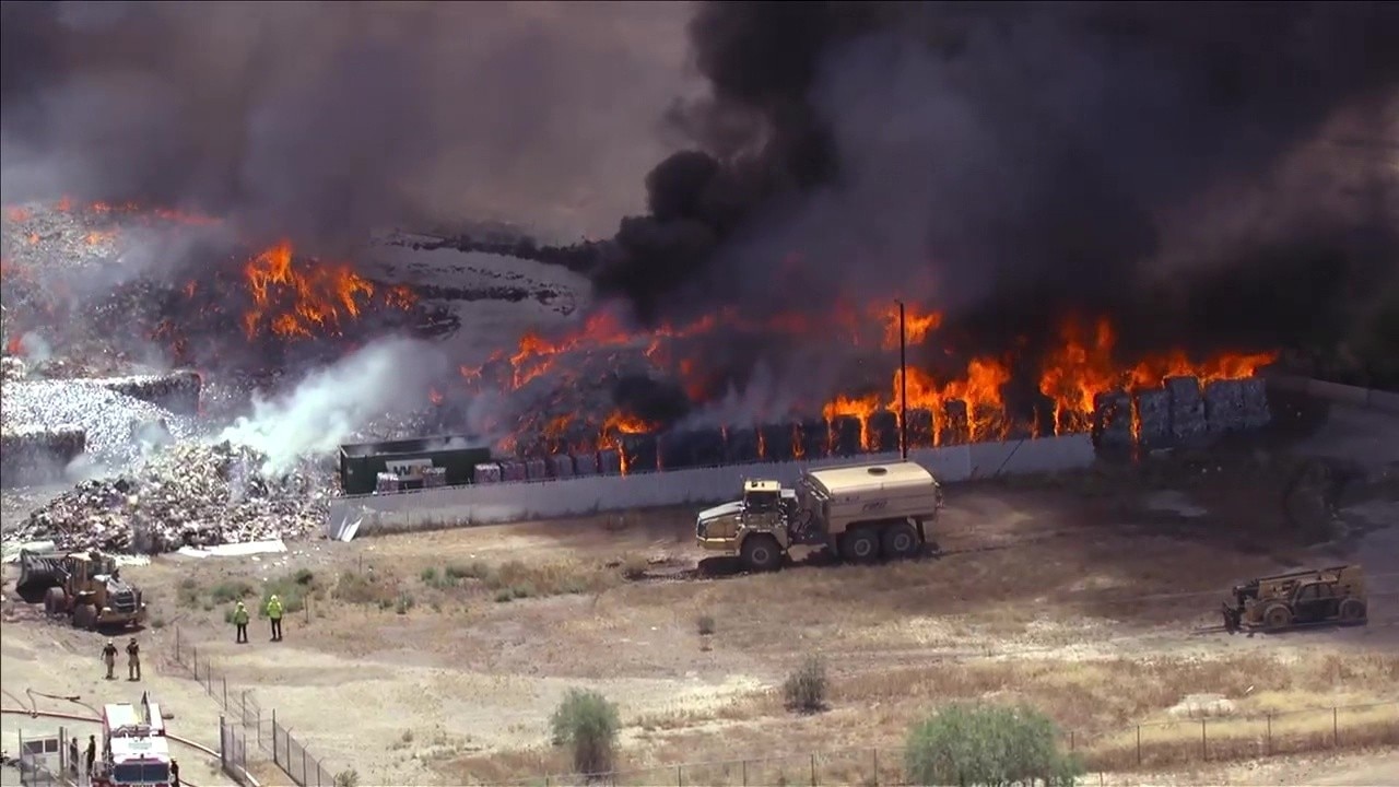 Crews continue to battle AZ recycling plant fire