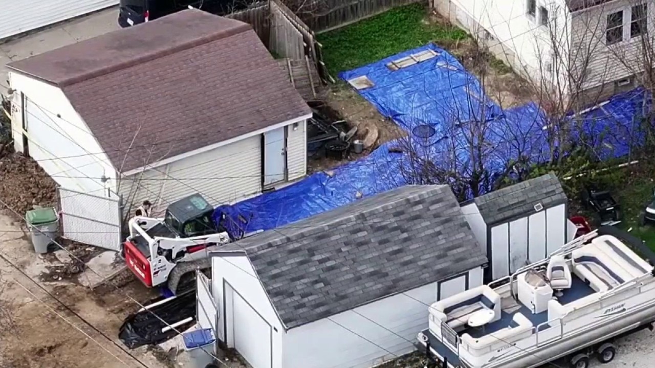 Police dig at home tied to convicted killer