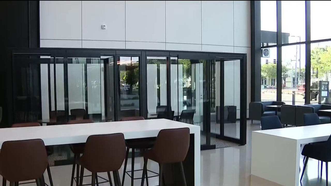 Largo debuts new city hall