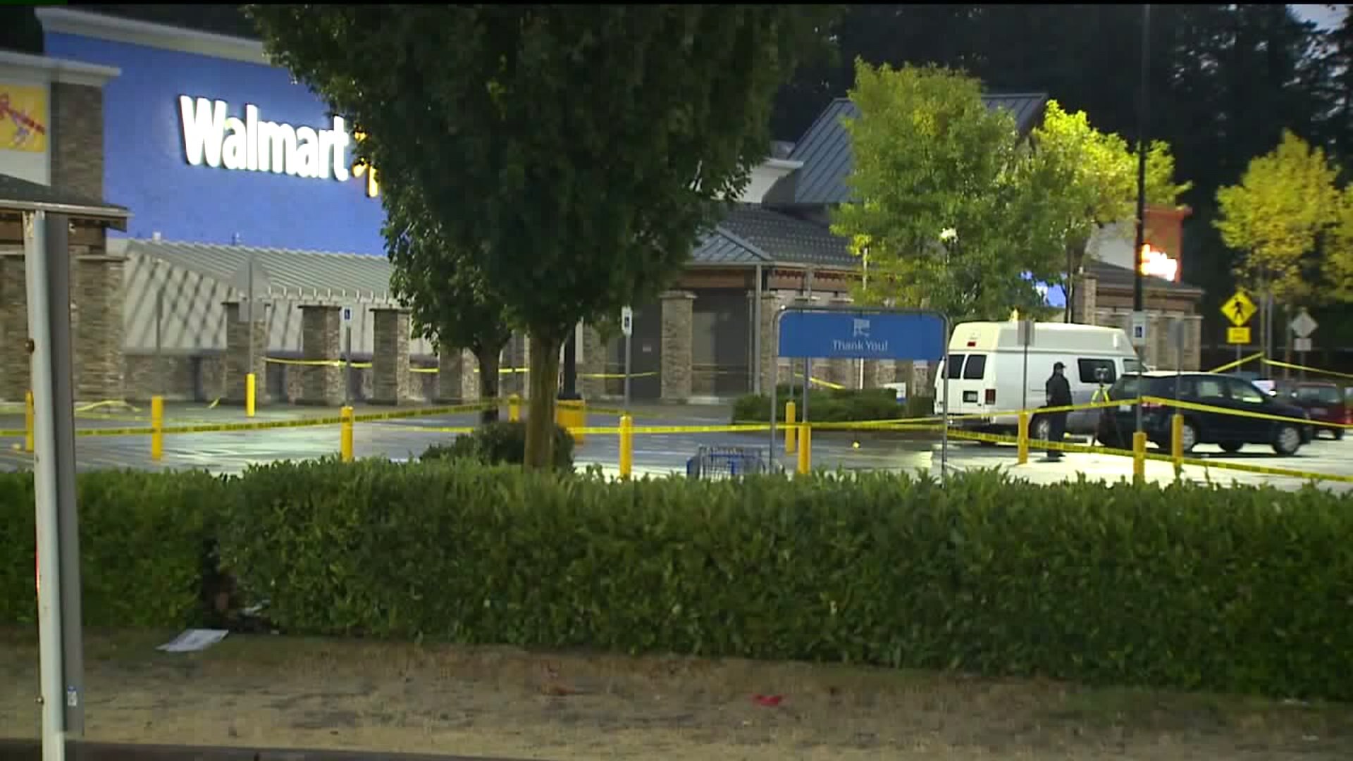 Man kills himself after robbing at Spanaway Walmart