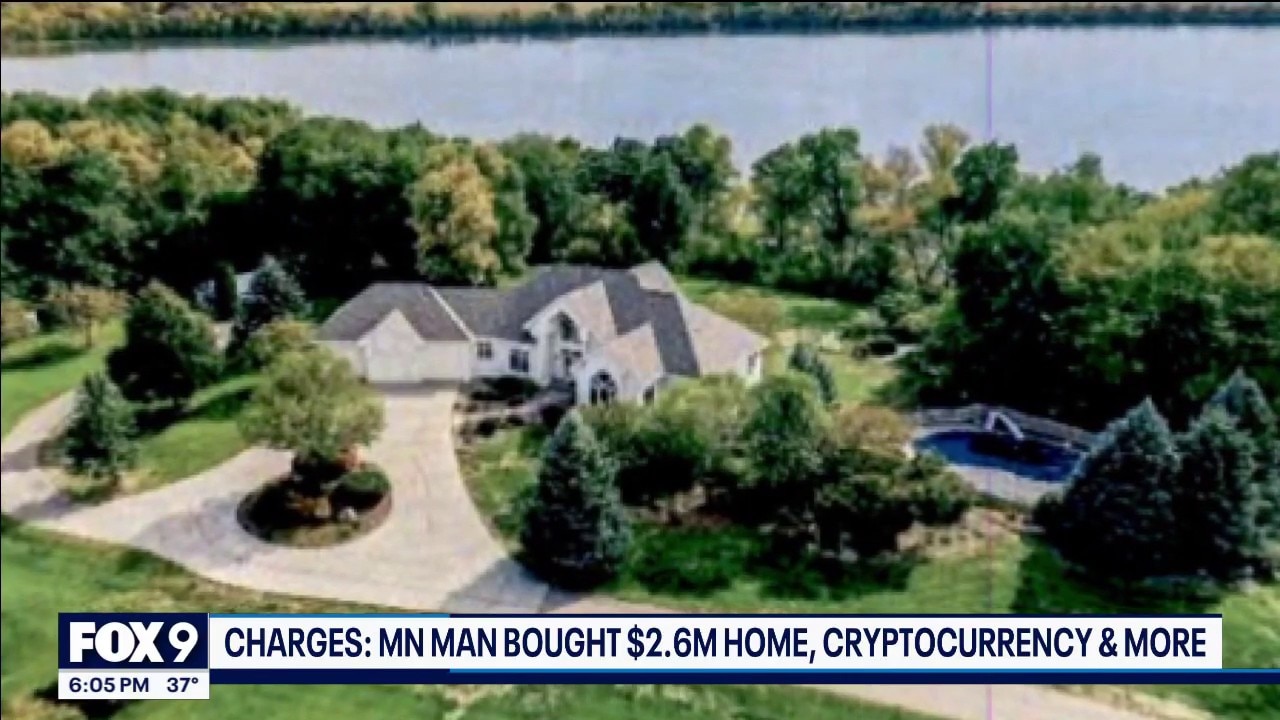 Minnesota man charged in $350 million fake tax return scheme