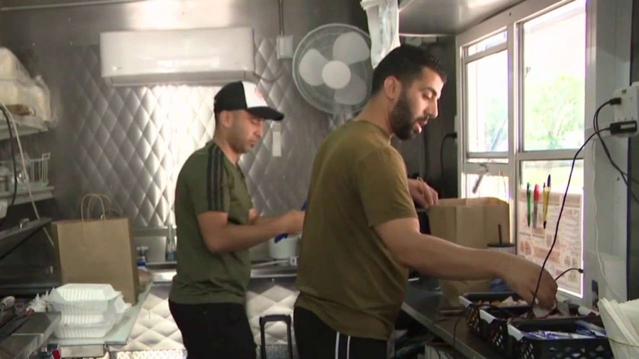 Judge blocks Milwaukee food truck curfew