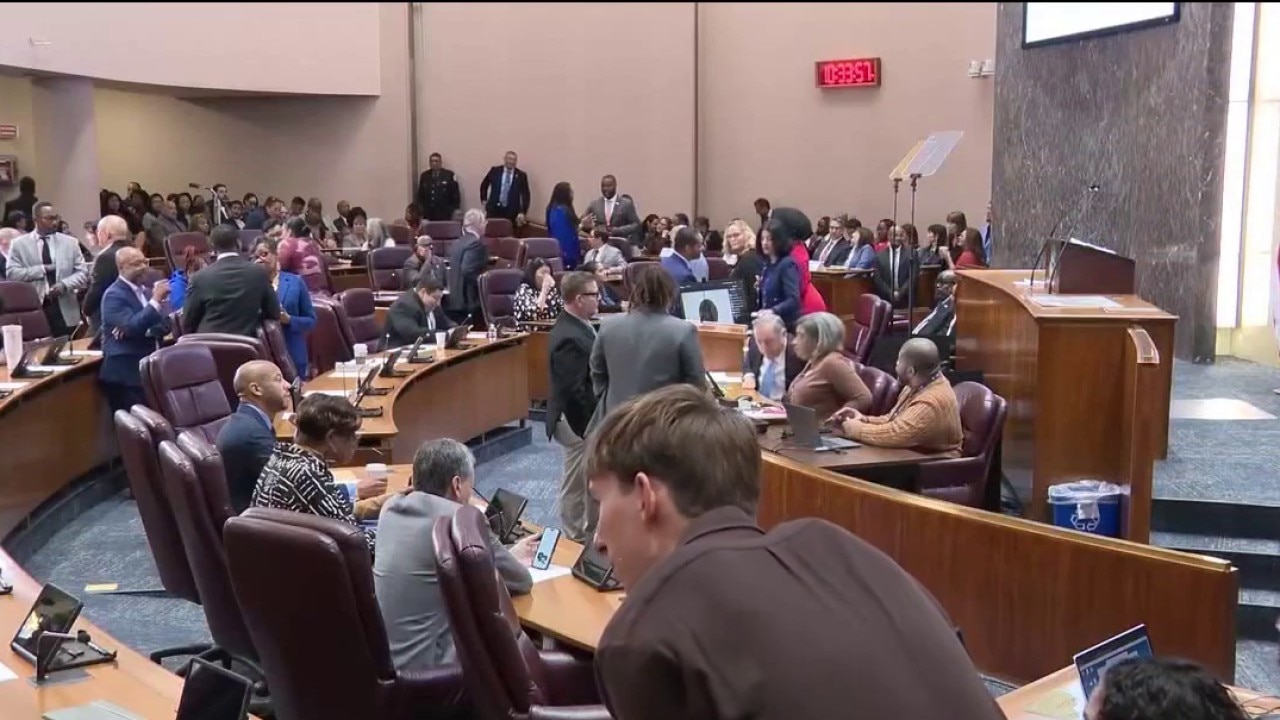 Chicago alderman blasts Mayor Johnson’s $17.6B budget plan over proposed taxes, borrowing