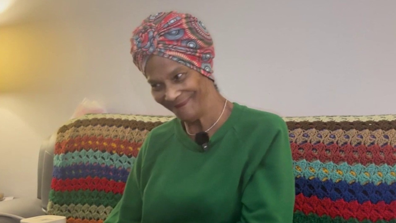 70-year-old Chicago woman gets fresh start after FOX 32 report: 'I'm on top of the world'