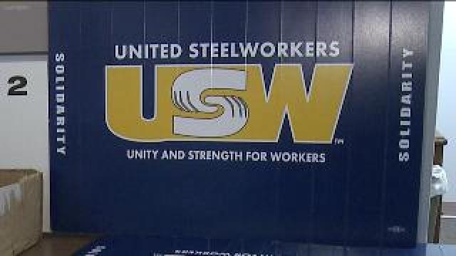 Union workers uneasy about contract talks with Caterpillar