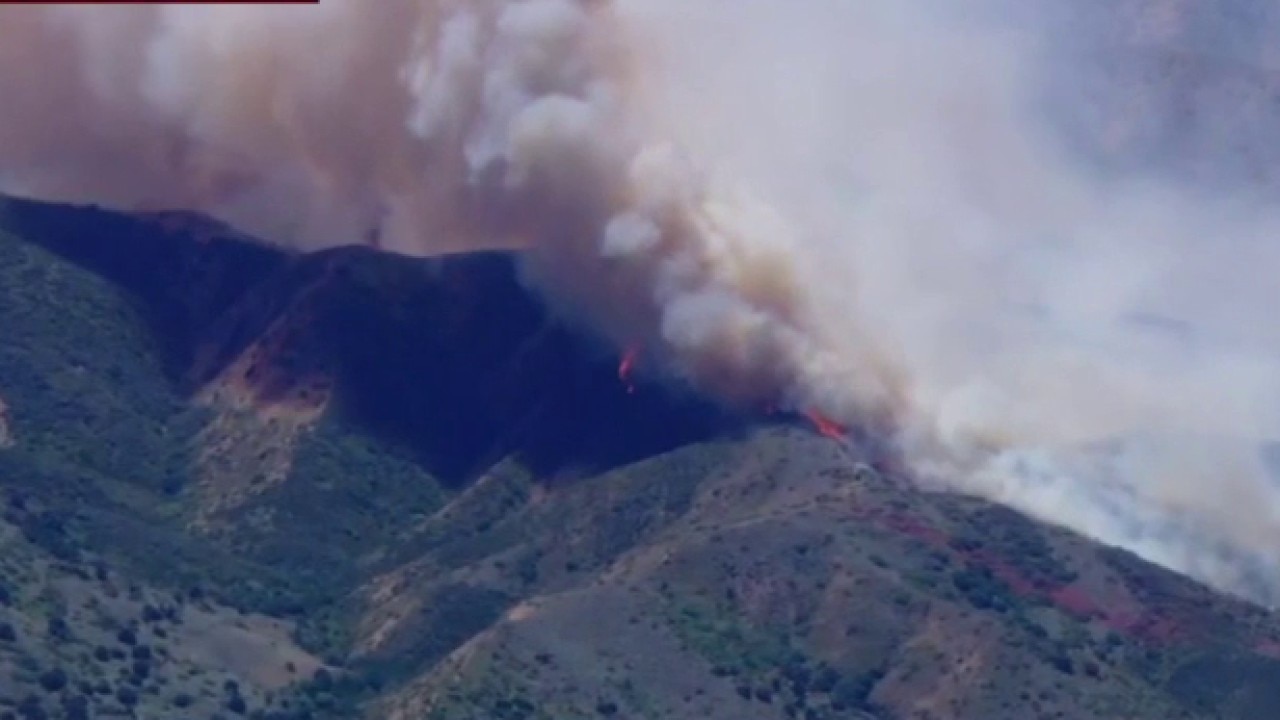 Simi Valley Sandy Fire prompts mandatory evacuations