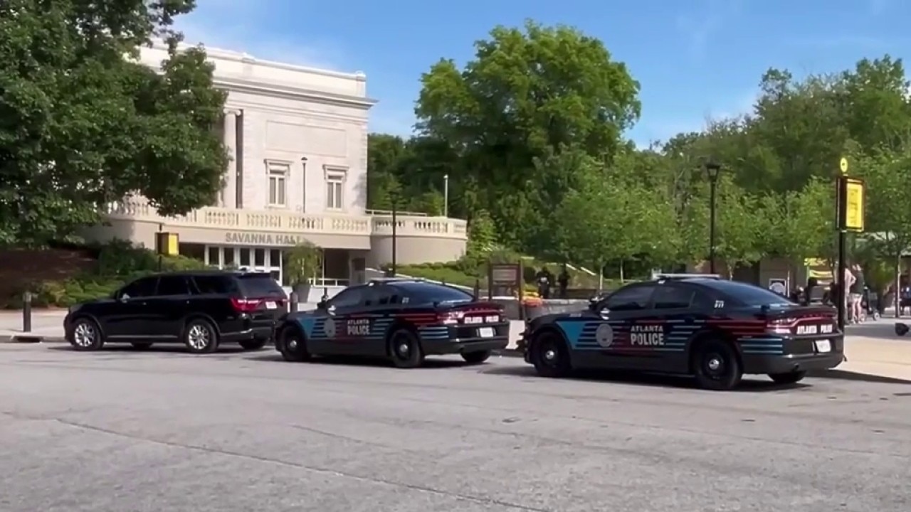 Zoo Atlanta bomb threat; 4 shot in downtown Atlanta