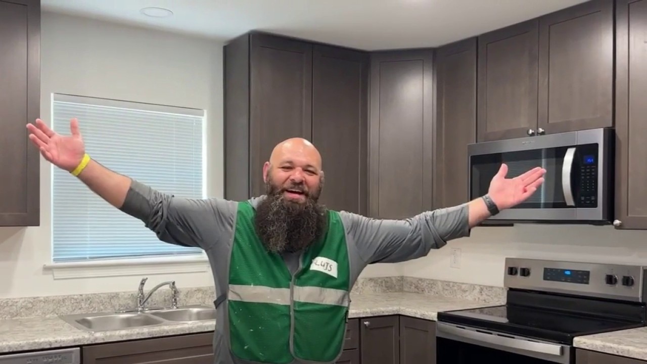 'Welcome to my home': Veteran's new Habitat for Humanity house