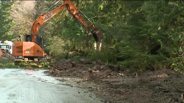 Landslide cleanup efforts continue