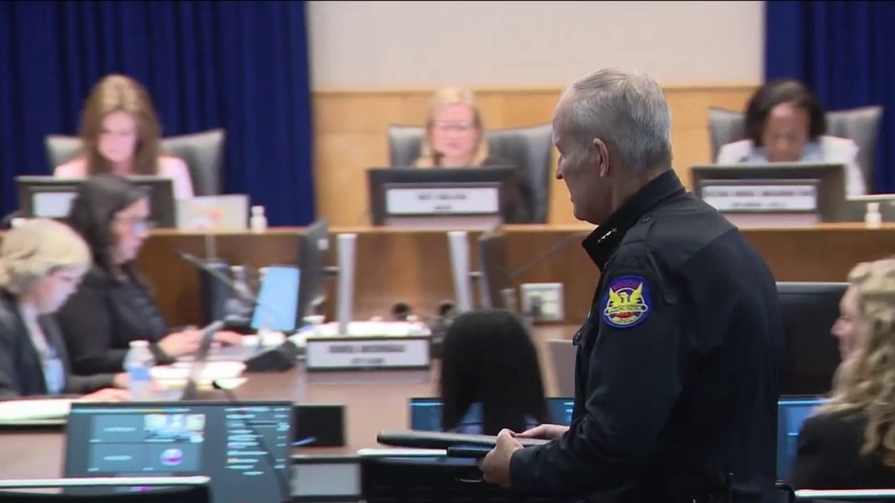 Phoenix City Council debates police psychological services after arrests of two officers