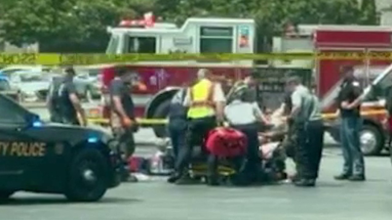 Alleged shoplifter shot by Cobb police at Town Center Mall