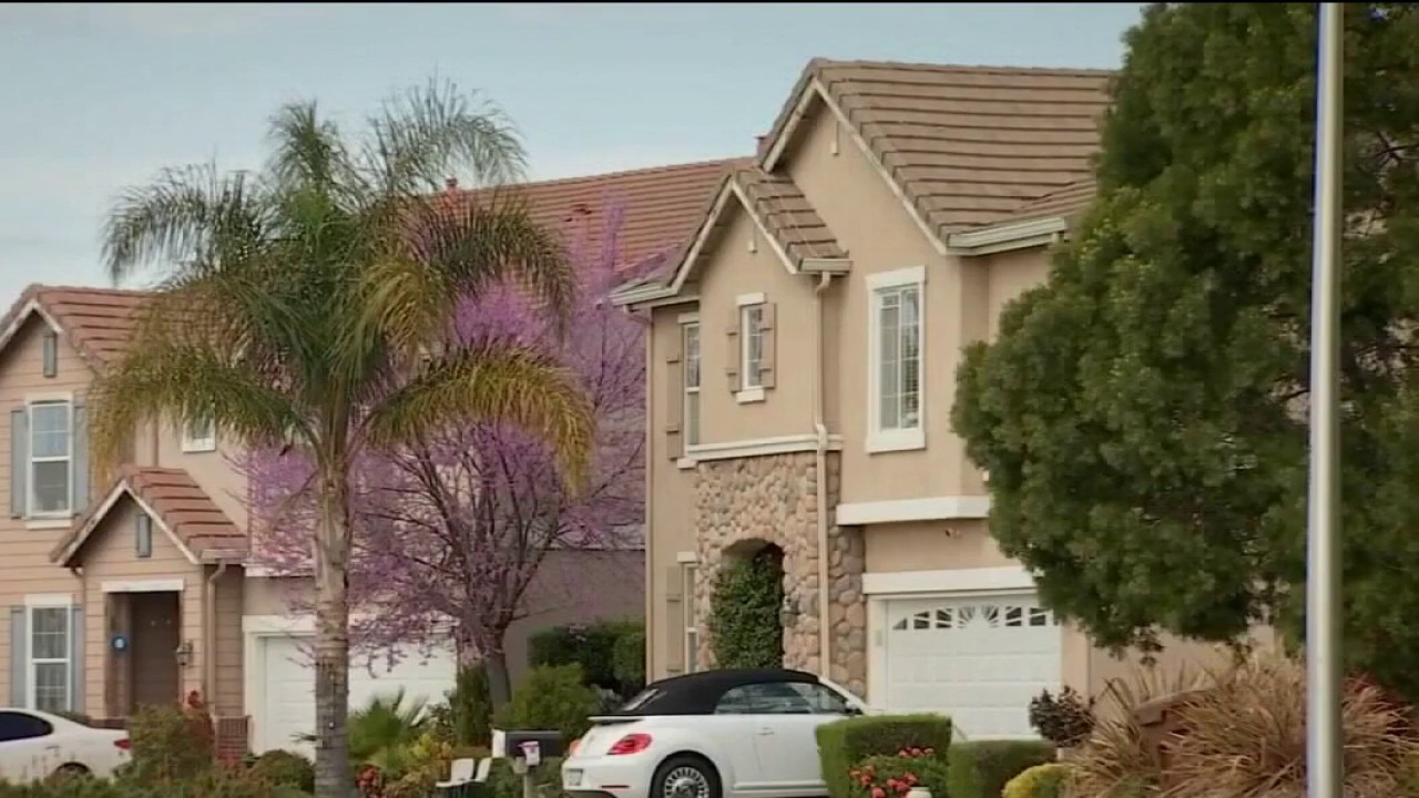 Mortgage rates climb to highest level in nearly a year