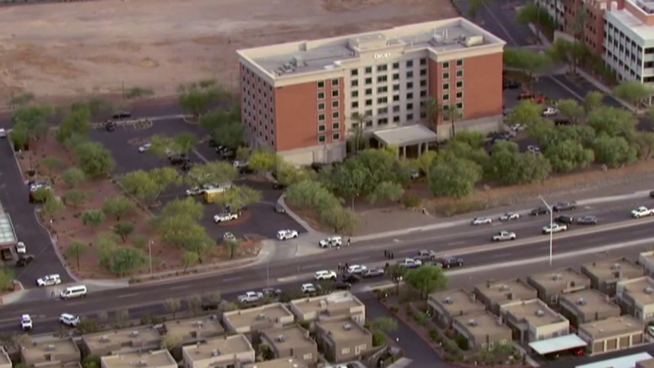 Suspect dead, no officers hurt in Phoenix shooting