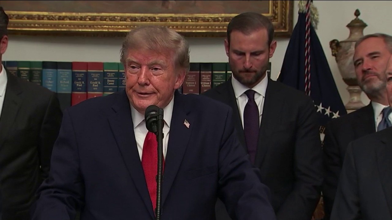 Trump vows 'crushing economic operation' against Iran