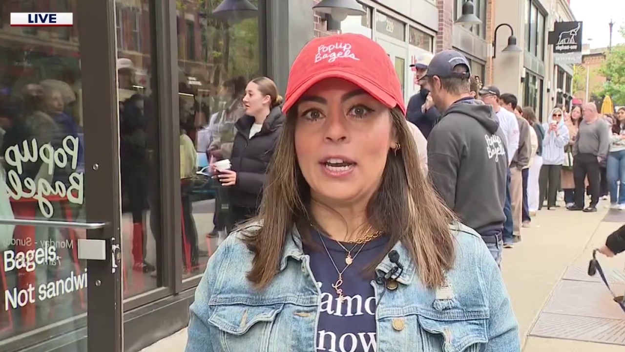 Pop Up Bagels makes a buzz in Lincoln Park | ChicagoLIVE