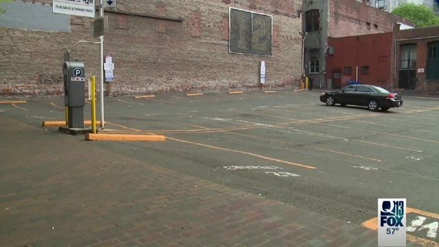 4 injured in overnight shootings