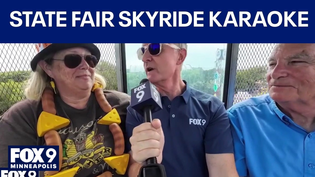 Ian Leonard performs Skyride Karaoke at the State Fair