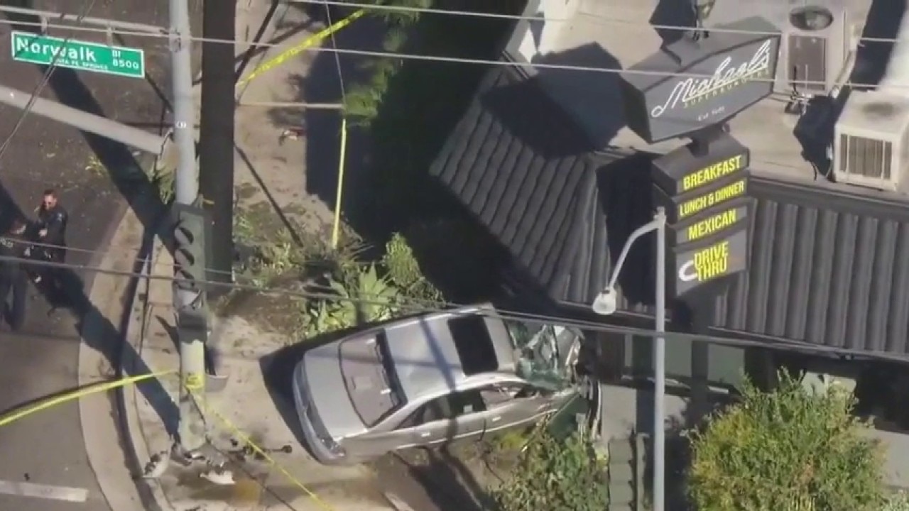1 dead after car crashes into restaurant