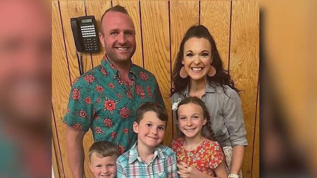 Family, friends of Darren Bailey mourn tragic helicopter crash that killed son, daughter-in-law and 2 grandkids