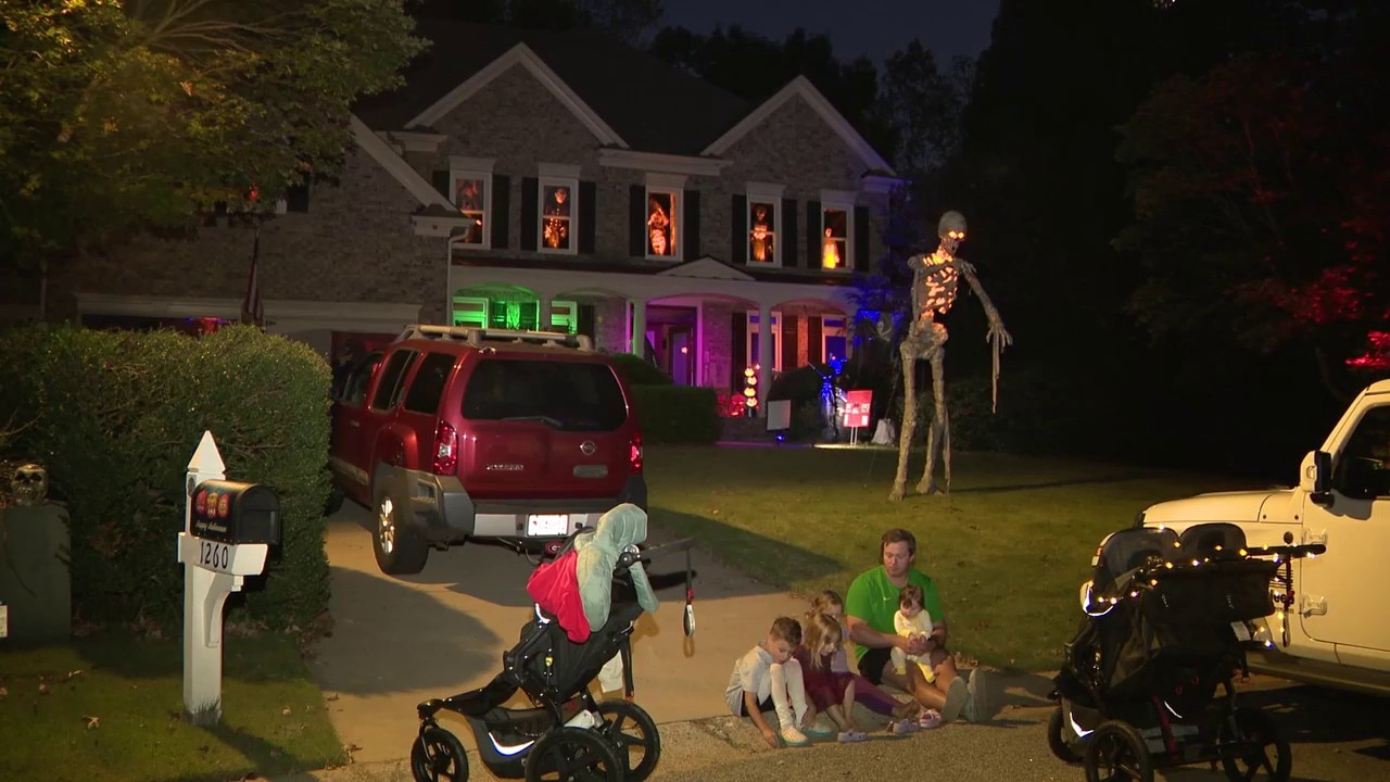 Cobb County family hosts final haunted house charity