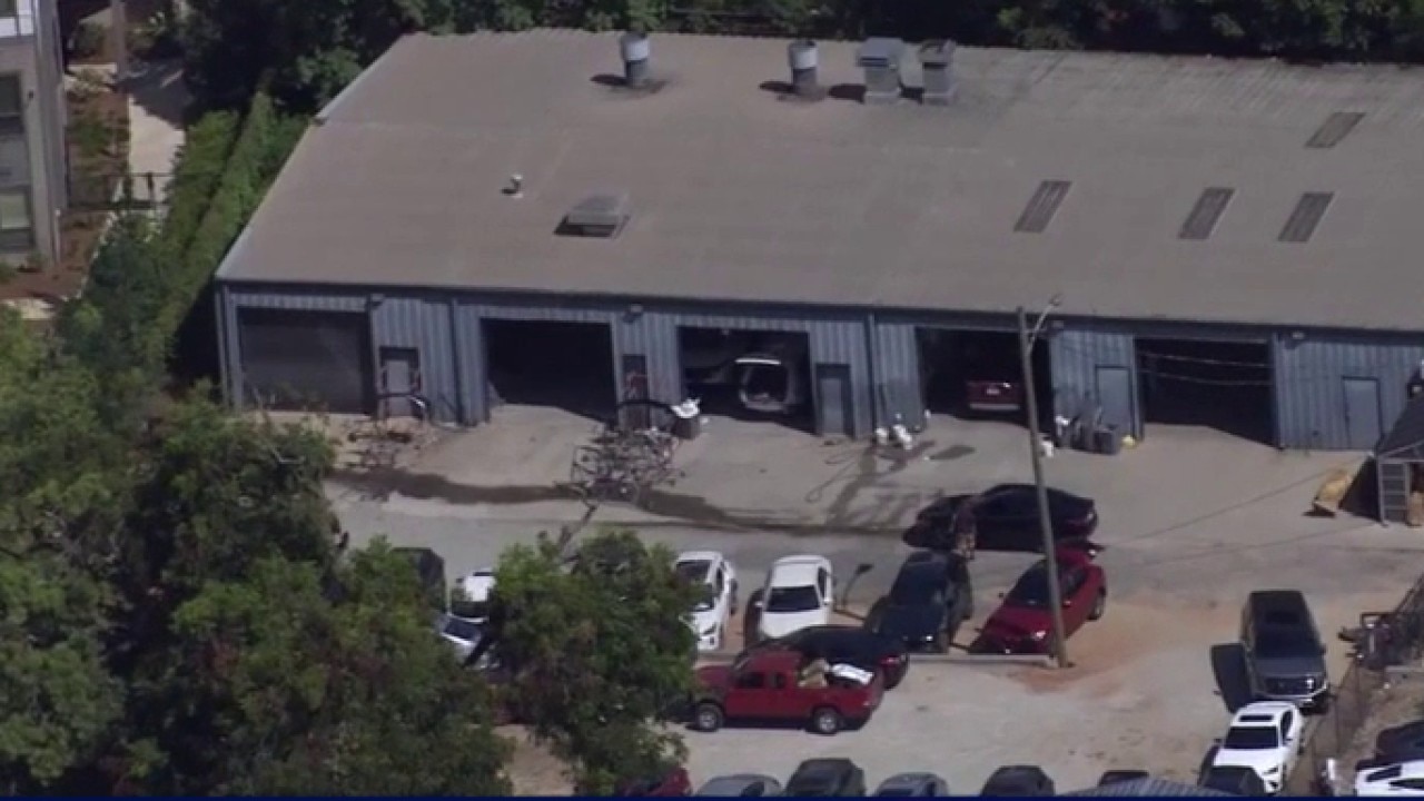 Avondale Estates police search for gunman in worker shooting