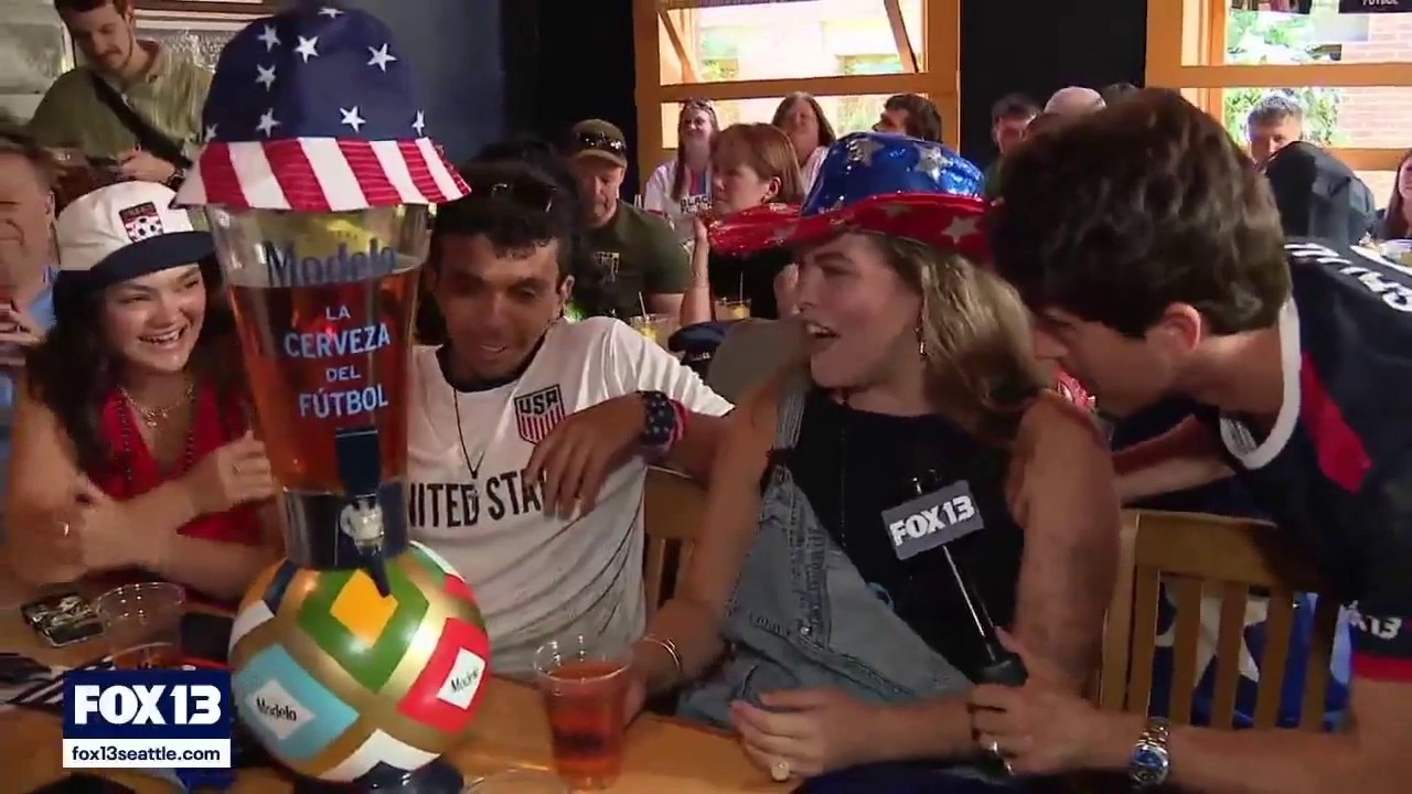 USA, Australia fans pack Ballard bar for Seattle World Cup match