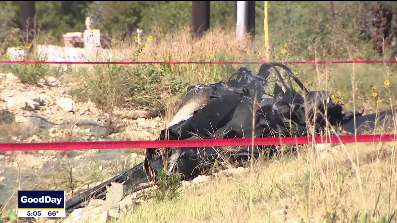 Pilot killed in Fort Worth small plane crash