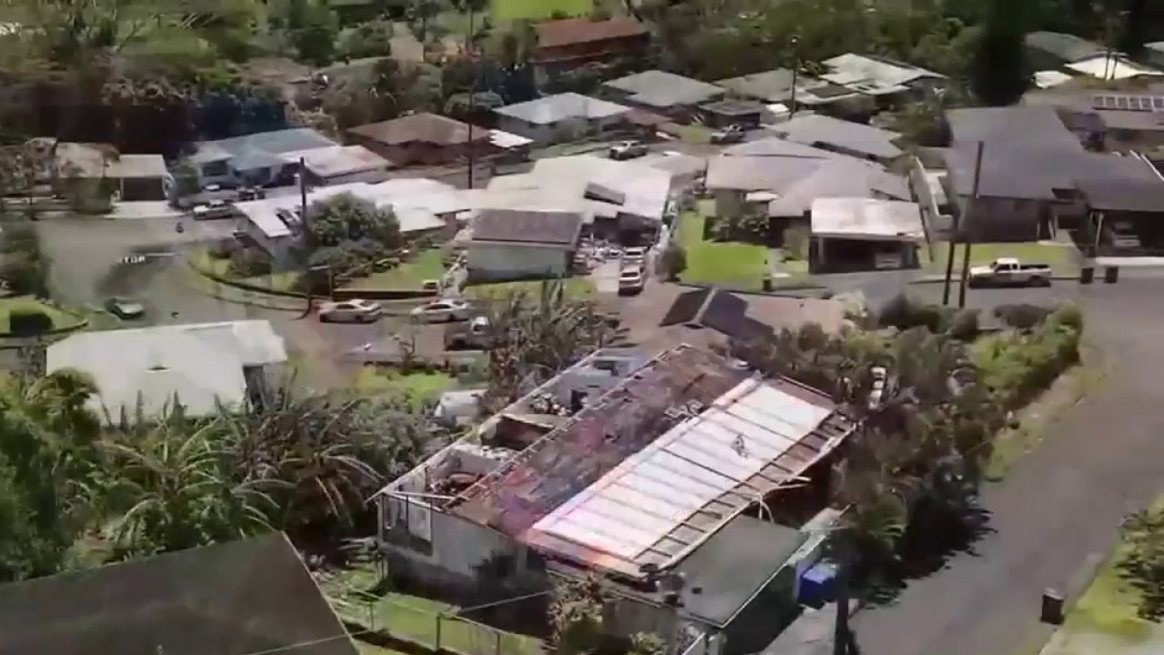 Hurricane Lala victims assess damage