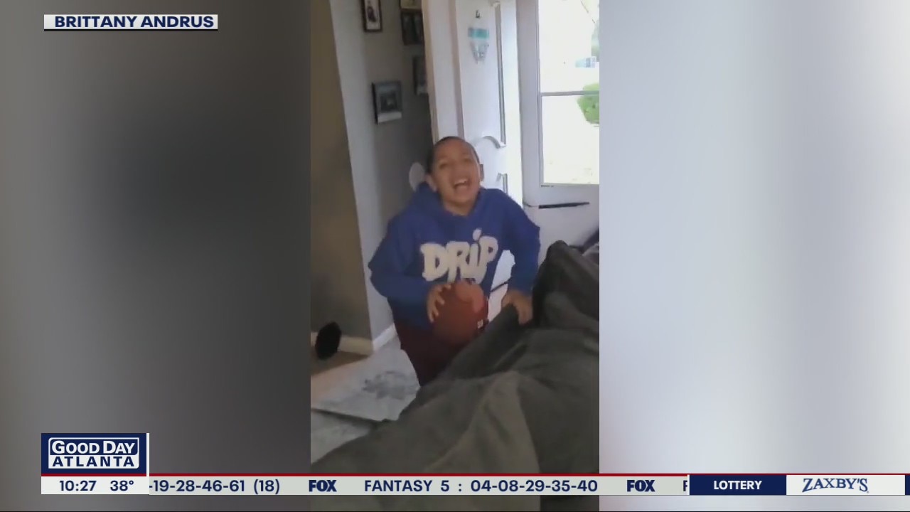 Mom surprised Taylor Swift-loving son with concert tickets