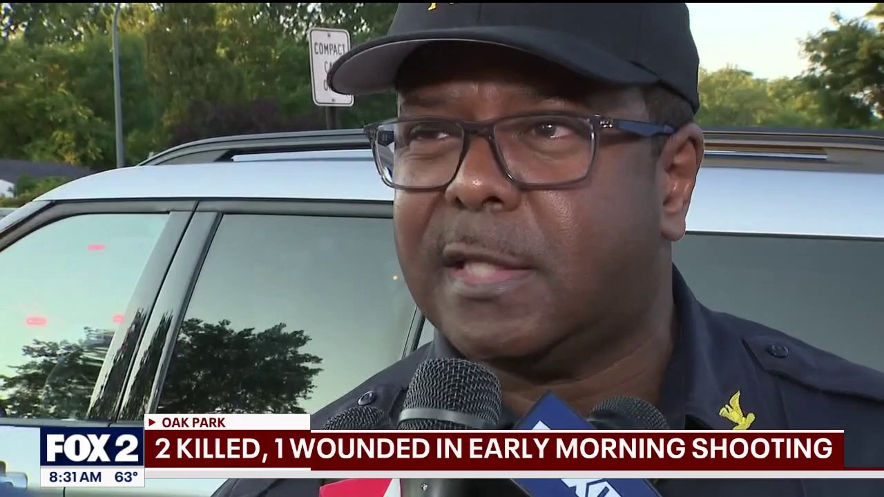 2 killed, 1 wounded in shooting at Oak Park house early Monday morning