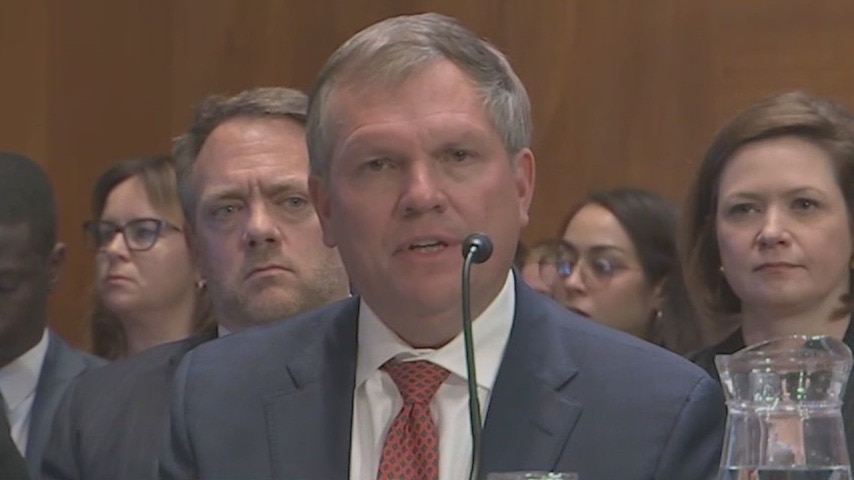 Norfolk Southern brings apology, aid to derailment hearing