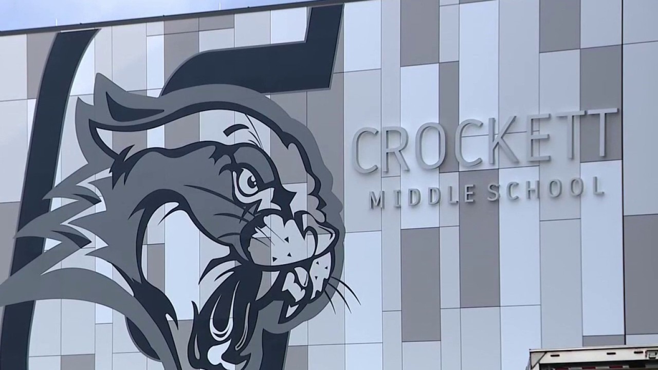 Irving ISD students head back to class on first day of school