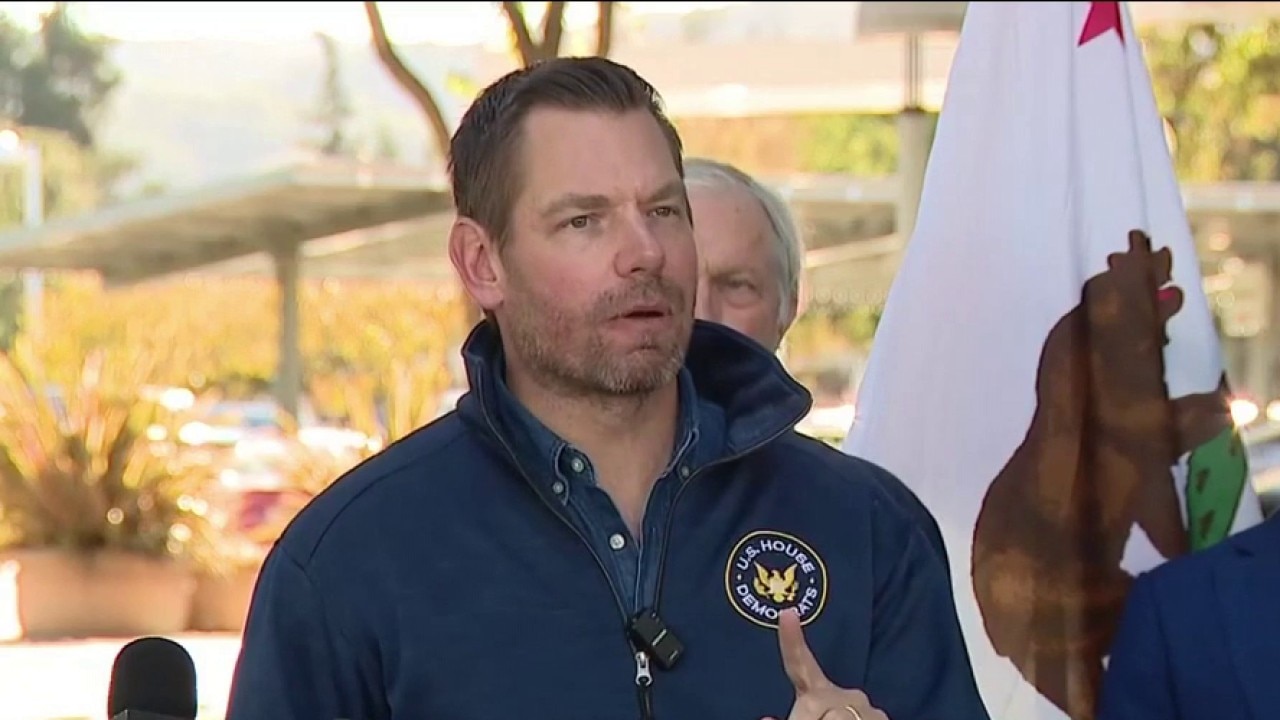 Eric Swalwell suspends CA governor campaign