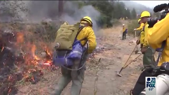 Hundreds volunteer to join firefight in central Washington