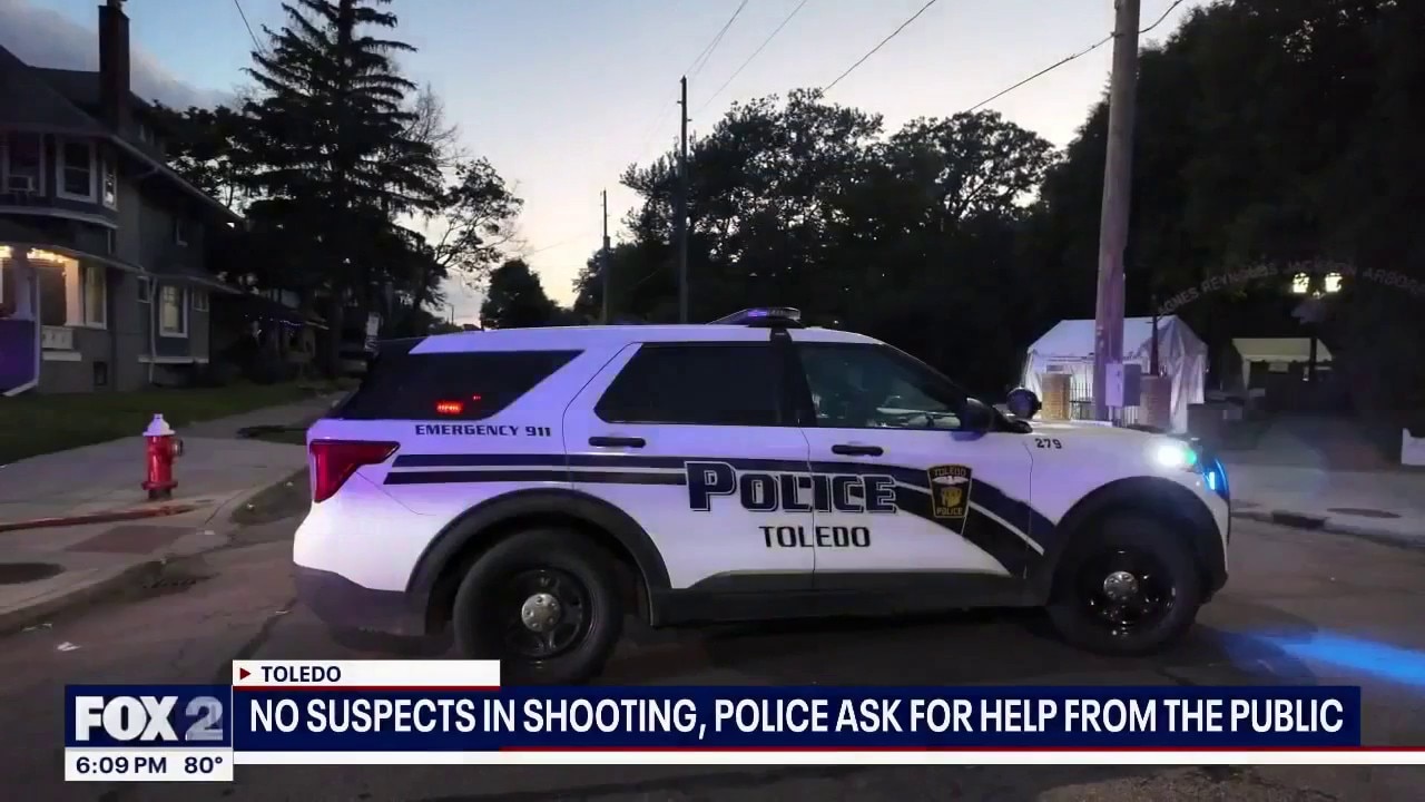 Police search for suspects in Ohio shooting