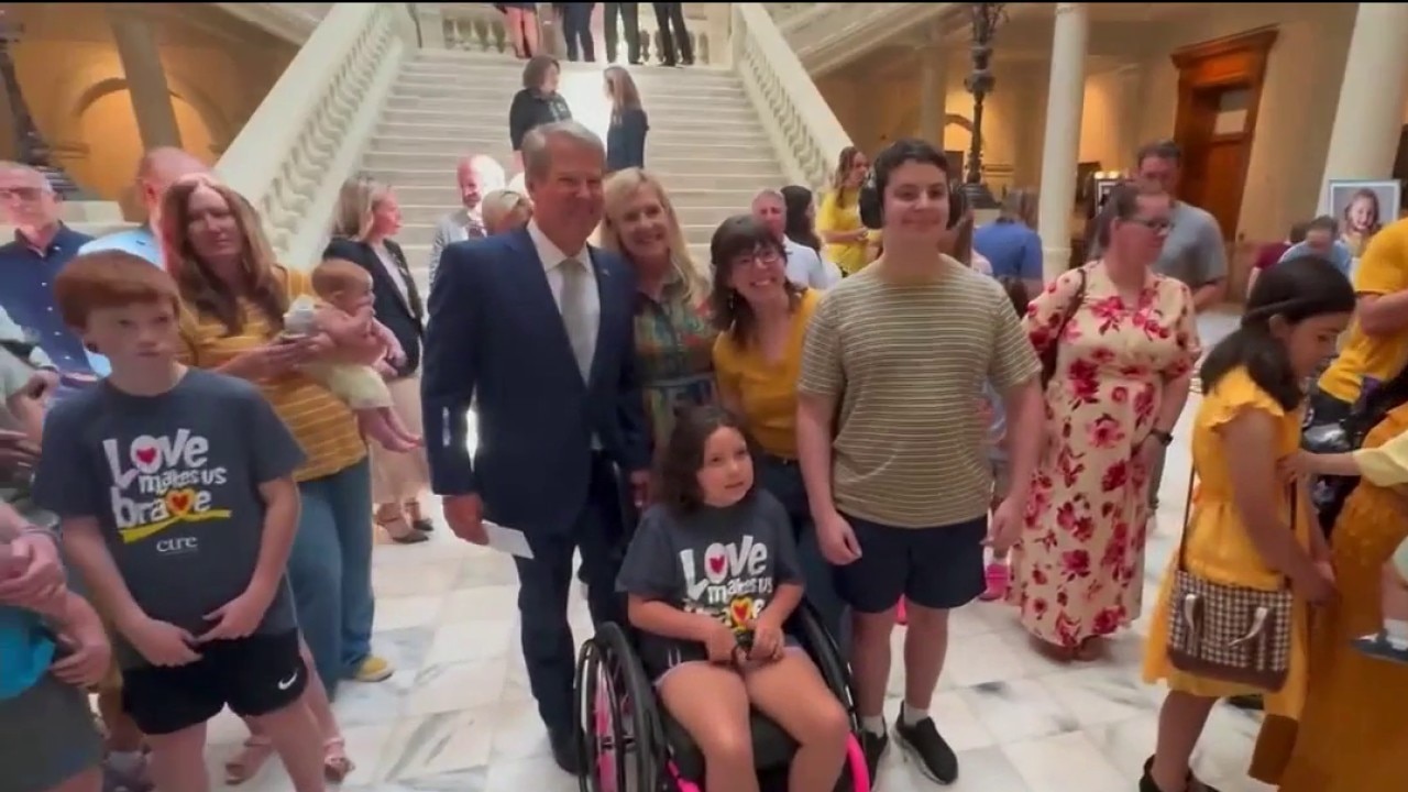 Georgia governor marks cancer awareness month