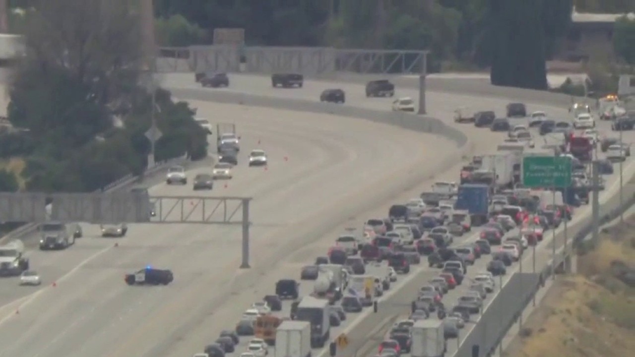 Investigation shuts down 210 Freeway
