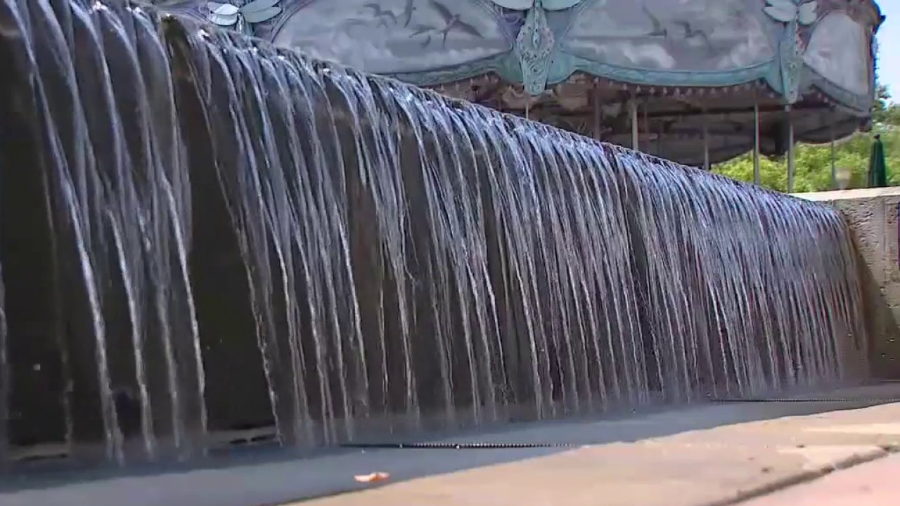 Beating the heat in Downtown Detroit